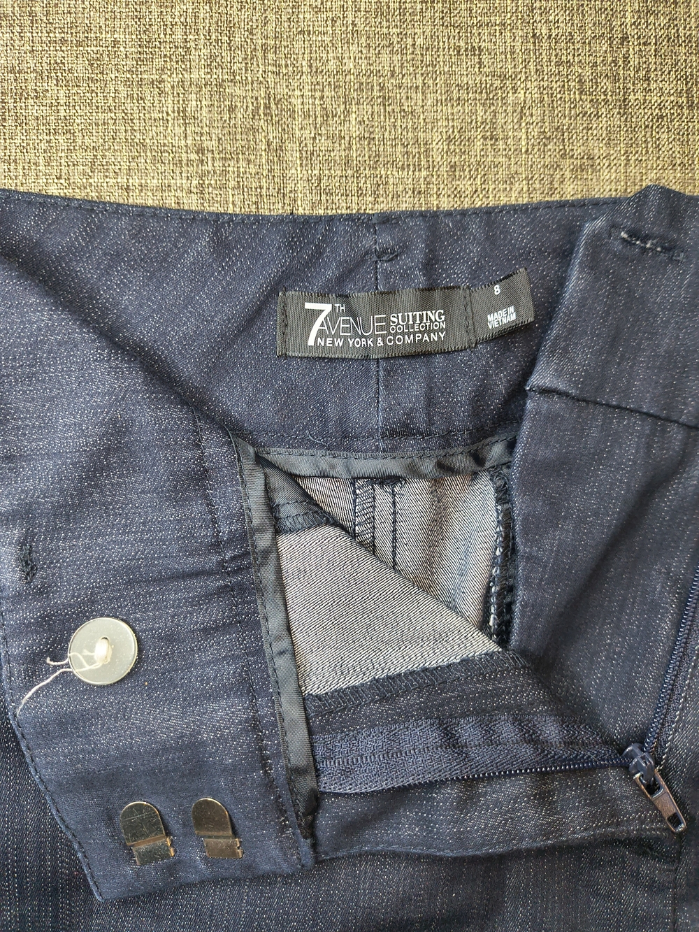 New York & Company 7th Avenue Collection blue denim Shorts - Picture 3 of 4